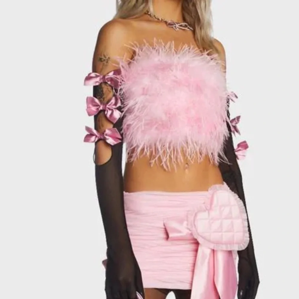 I Saw It First Blush Pink Feather Front Kawaii Bandeau Tube Cropped Top NWOT 10‎ - Picture 2 of 14